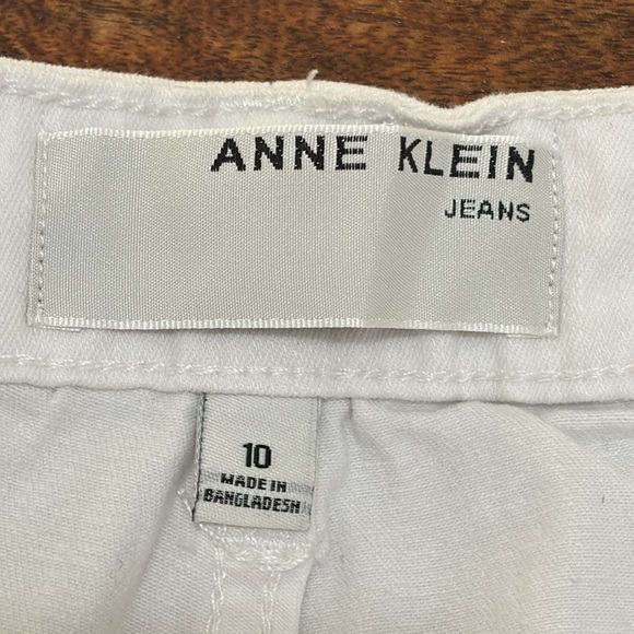 NWT Anne Klein White Jeans - Picture 6 of 9